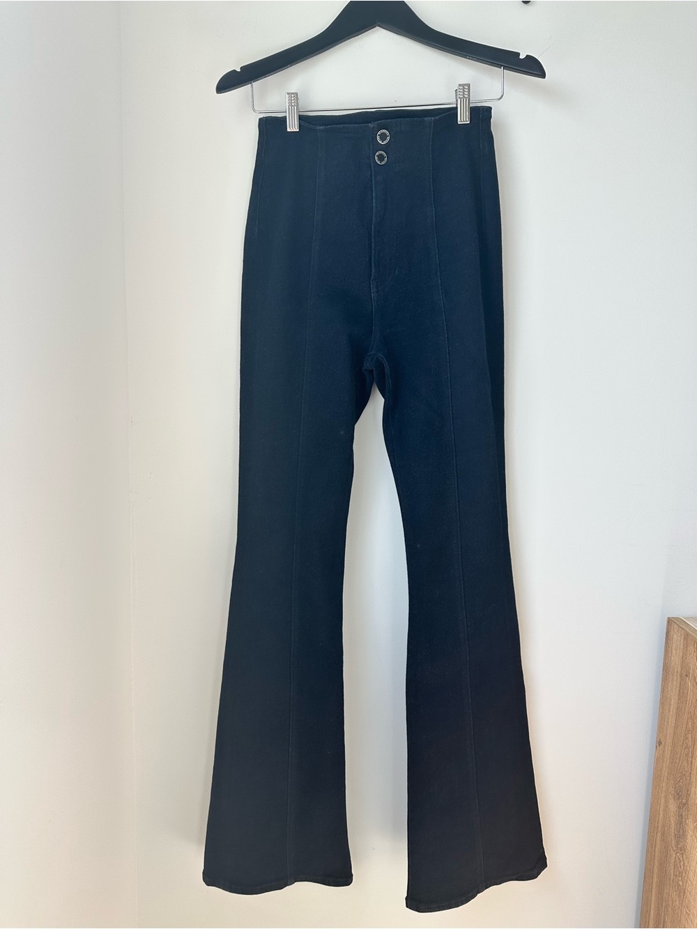 Veronica Beard Beverly Skinny High Rise Flare Jeans in Indigo